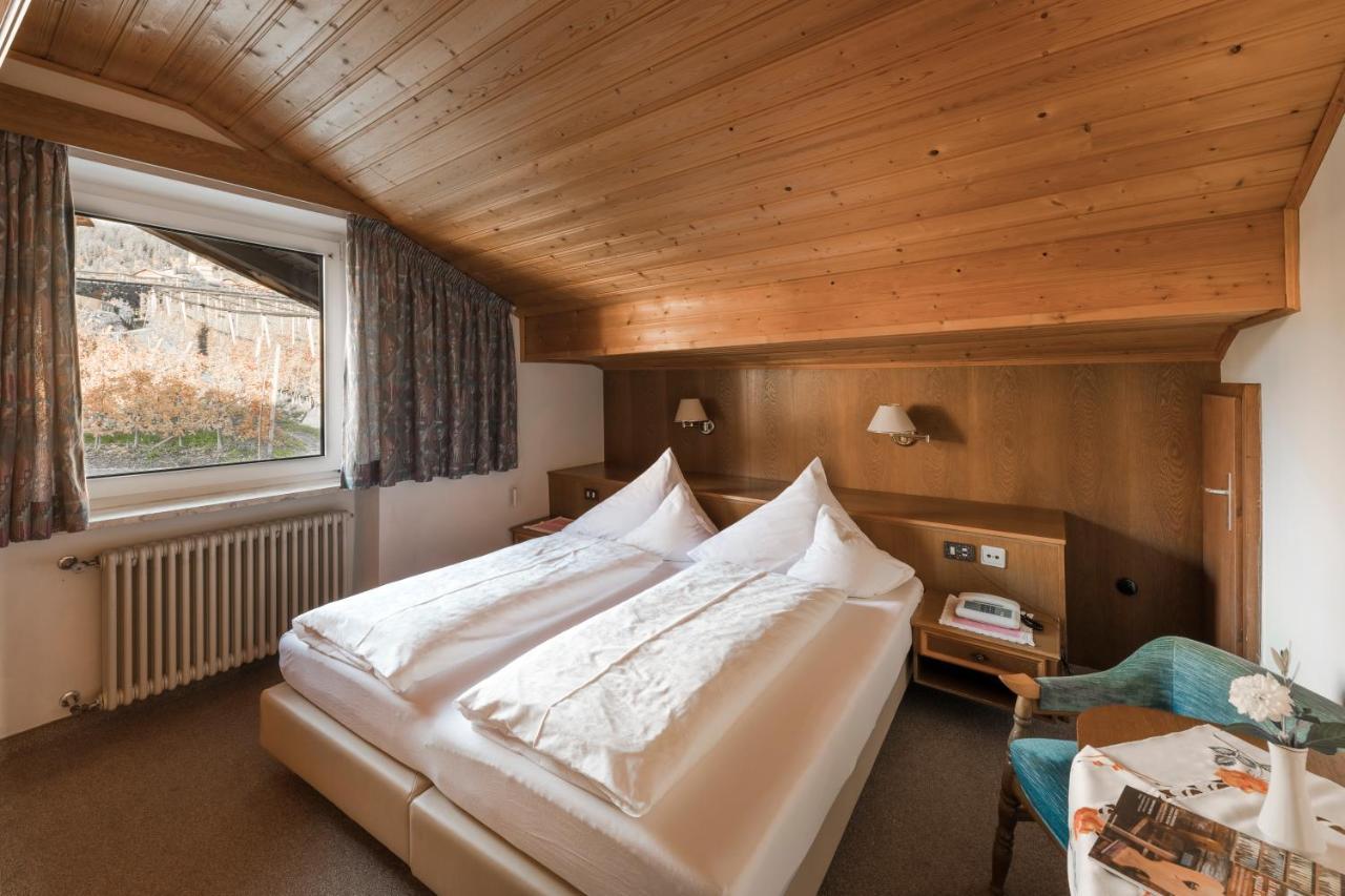 Pension Zum Burggraefler เชนนา ภายนอก รูปภาพ