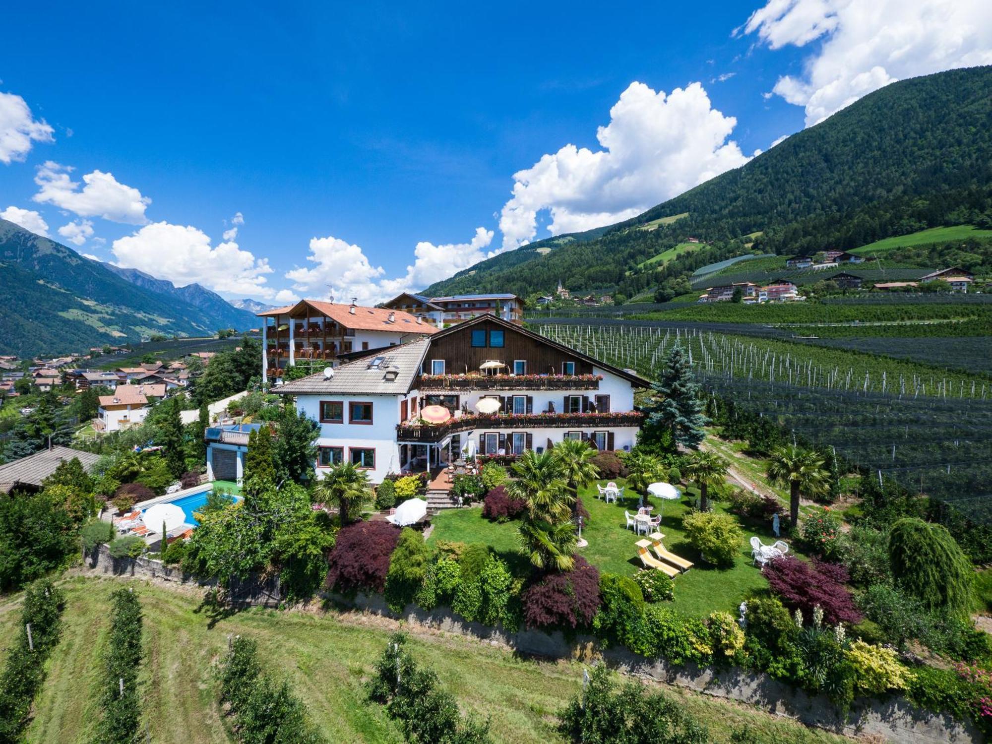 Pension Zum Burggraefler เชนนา ภายนอก รูปภาพ