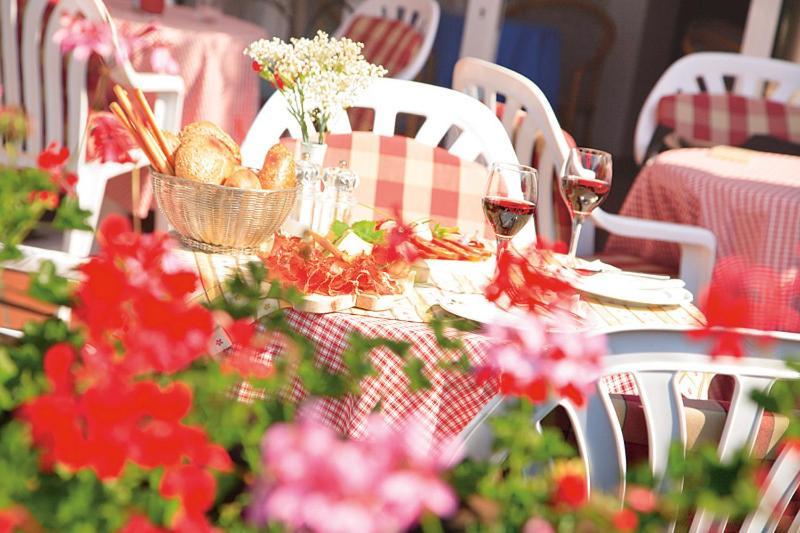 Pension Zum Burggraefler เชนนา ภายนอก รูปภาพ